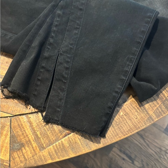 Liverpool  Petite Gia Glider®Crop 8/29 Black - Picture 11 of 16